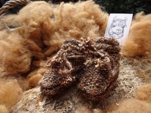 handgemaakte babyslofjes van alpacawol
